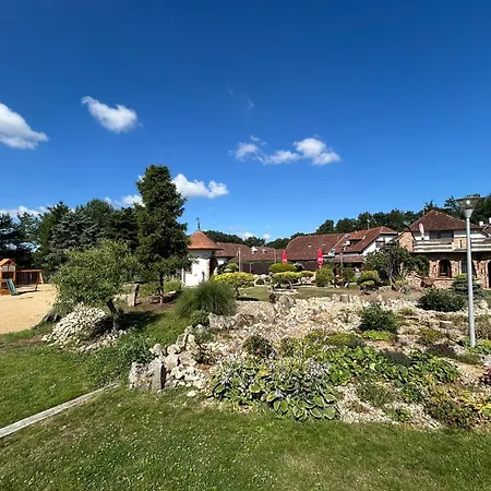 Hotel Garni Celnice 4*